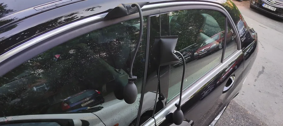Deblocare ușă auto profesională fără avarii — Chei Auto Express Moldova